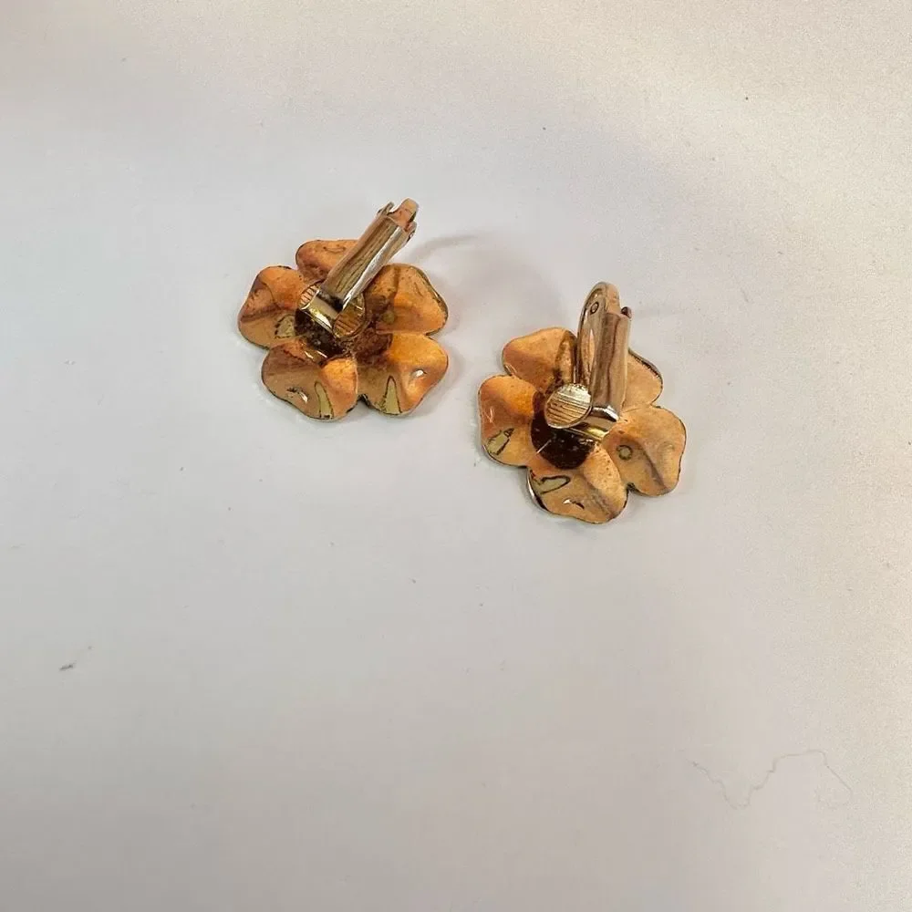 White flower vintage  clip on earrings
